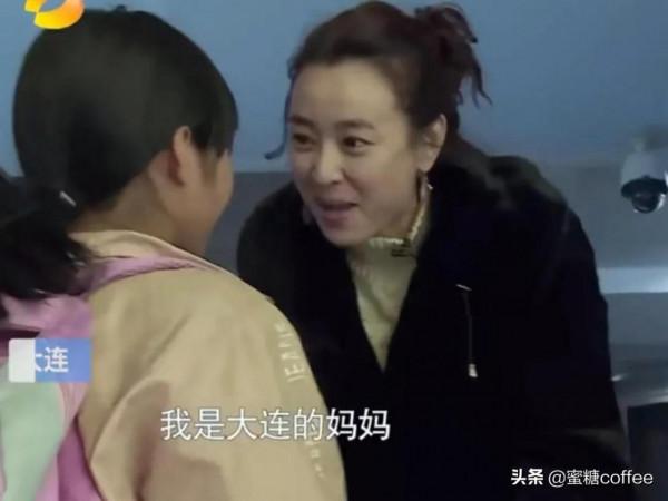 變形記最美最幸運的農村孩子現狀,善良的城市母親扶養,很幸福 變形記最美最幸運的農村孩子現狀,善良的城市母親扶養,很幸福