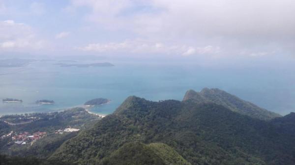 揭開面紗之蘭卡威，遙望天空之橋，探訪神秘島嶼與紅鷹的一場約會