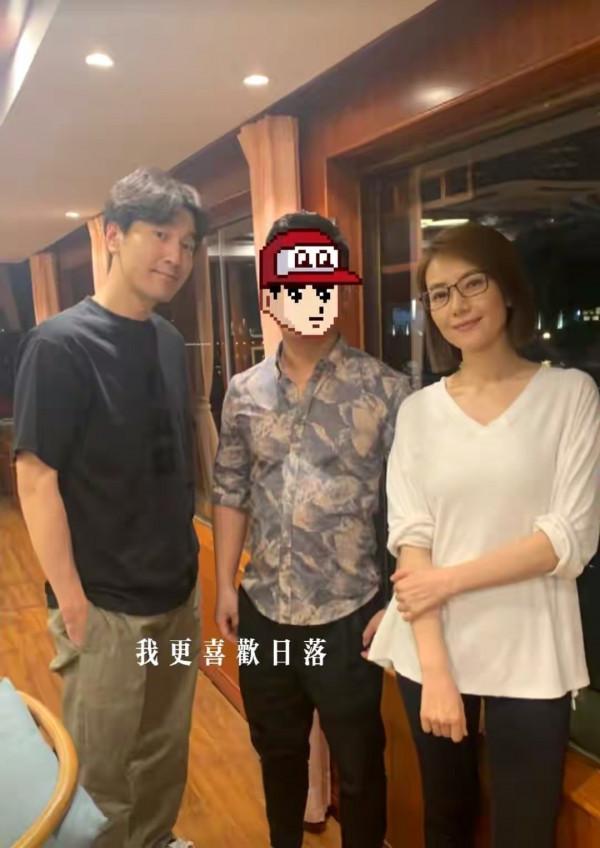 高圓圓現身街頭，穿普通衣服顏值氣質都這麼高，而且是沒修圖的