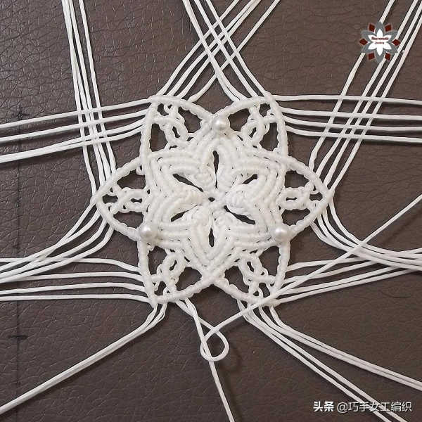 用繩子就能編出漂亮的雪花，超詳細的教程，一步一步教你編