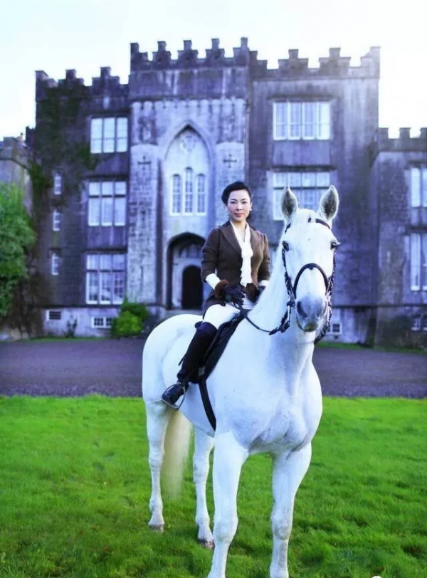 18歲被北大拋棄，25歲成愛爾蘭首位中國伯爵夫人！真實版灰姑娘