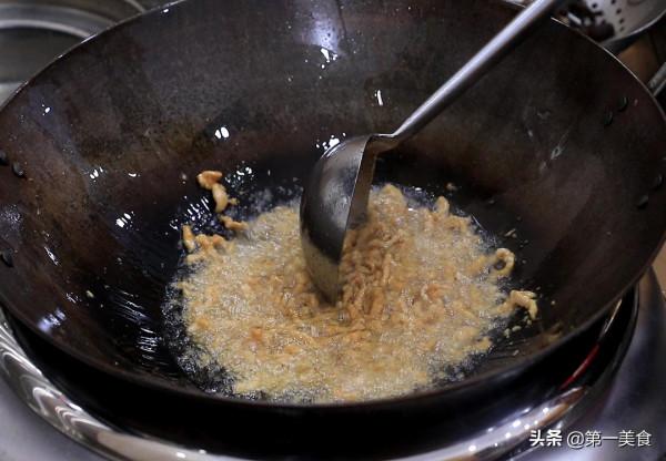 魚香肉絲怎麼做才好吃，原來肉絲滑油很關鍵，廚師長教你烹飪技巧