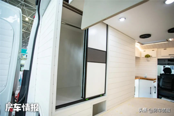 新款大通V90房車，全新佈局首次亮相，全屋定製家居看著特洋氣