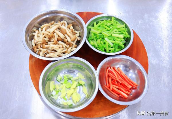 大魚大肉吃膩了,試試這5道素食家常菜,清淡營養不油膩,太香了 大魚大肉吃膩了,試試這5道素食家常菜,清淡營養不油膩,太香了