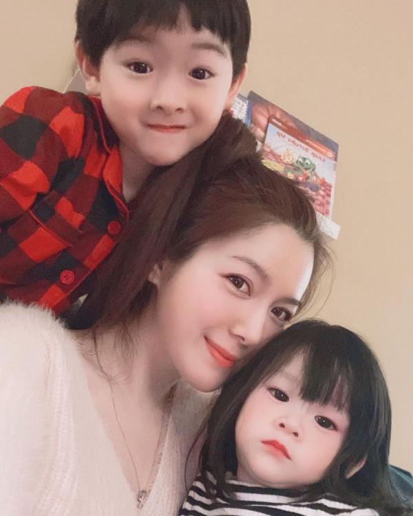 38歲苟芸慧無懼陷婚姻危機,6大金句面對人生起跌,一定沒有悔 38歲苟芸慧無懼陷婚姻危機,6大金句面對人生起跌,一定沒有悔