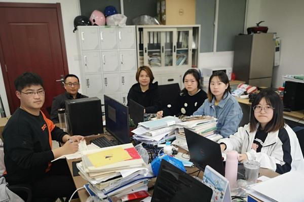 揚州大學園藝課題小組在巨型南瓜的研究上取得新突破