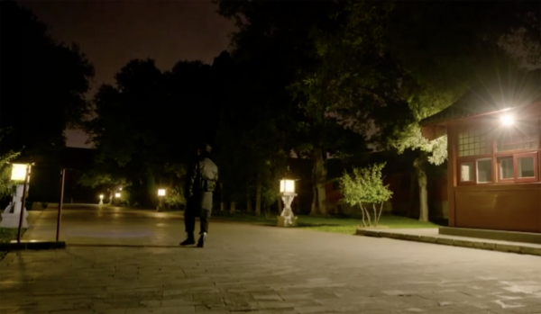 故宮夜晚空無一人？現實：不但有人走動，有時候比白天還熱鬧