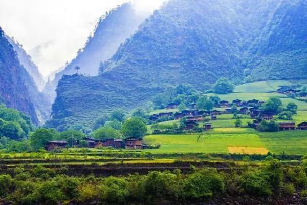 這些“雲端上”的古村落,正過著神仙般的日子,沿途就像走在畫裡 這些“雲端上”的古村落,正過著神仙般的日子,沿途就像走在畫裡