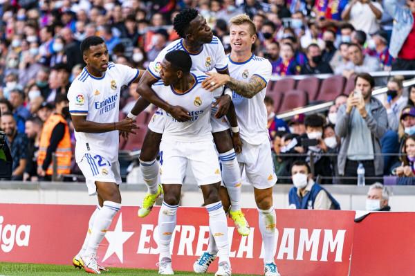 西班牙德比-巴薩1-2對陣皇馬四連敗 阿拉巴+阿圭羅收穫處子球