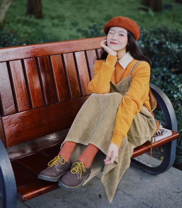 厚外套+裙子、毛衣+闊腿褲，秋冬這樣穿巨好看！洋氣爆了