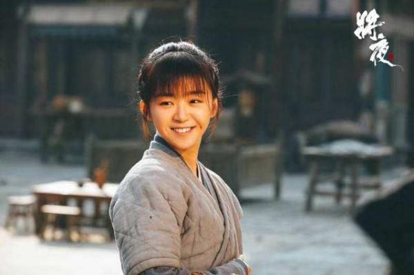 “清純校花”宋伊人：出道多年不溫不火，如今被傳背後有人撐腰