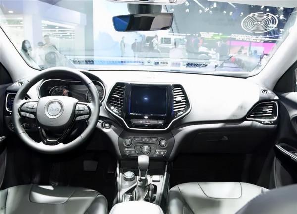 車300:讓路虎都顫抖的車企混不下去了!如今虧損50億關閉工廠 車300:讓路虎都顫抖的車企混不下去了!如今虧損50億關閉工廠