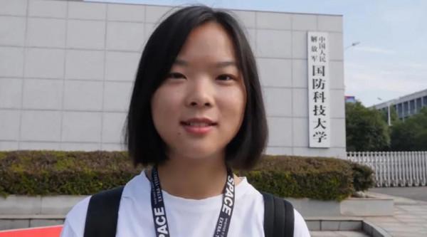 “雲南學霸”李盈:拒絕北大和10萬獎學金,只為圓心中的軍校夢 “雲南學霸”李盈:拒絕北大和10萬獎學金,只為圓心中的軍校夢