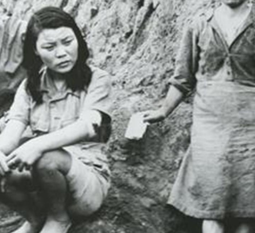 1949年,湖南乞丐給政府捐出16兩黃金後哭訴:這是我亡夫上交的 1949年,湖南乞丐給政府捐出16兩黃金後哭訴:這是我亡夫上交的