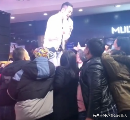 走穴撈金、購百萬豪宅、領退休金,老年港星過上頂級內地生活 走穴撈金、購百萬豪宅、領退休金,老年港星過上頂級內地生活