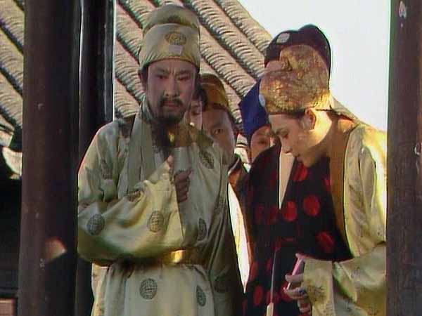 賈府被抄的原因僅僅是靠山倒了嗎?當然不是!是因為賈政 賈府被抄的原因僅僅是靠山倒了嗎?當然不是!是因為賈政