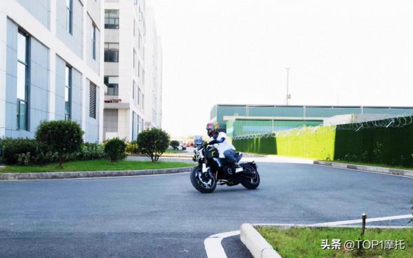 因顏值圈粉 為配置心動 終被操控折服 春風700CL-X運動版試駕 因顏值圈粉 為配置心動 終被操控折服 春風700CL-X運動版試駕