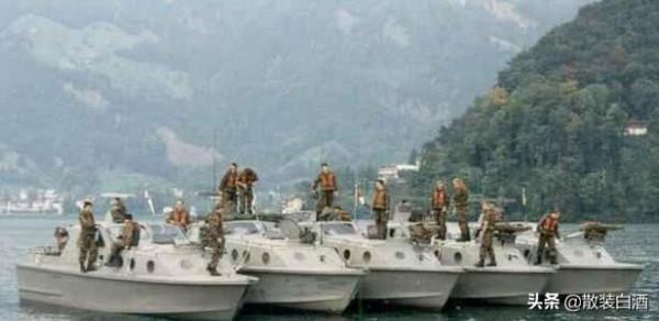 沒有海岸線的內陸國,海軍卻有兩萬多人,艦艇百餘艘? 沒有海岸線的內陸國,海軍卻有兩萬多人,艦艇百餘艘?