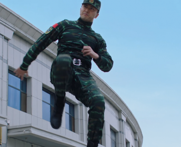 深夜收視破一！央視這部大劇一出，我被高偉光演的軍旅硬漢帥到了