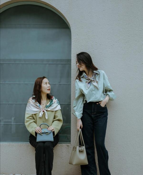 中老年人的“穿搭典範”,自然真實不做作,簡單隨意不失成熟韻味 中老年人的“穿搭典範”,自然真實不做作,簡單隨意不失成熟韻味