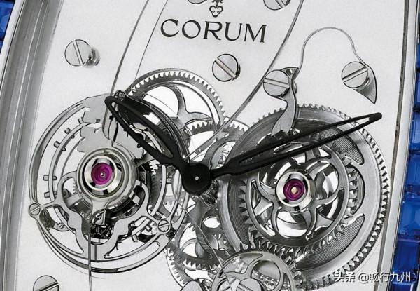 崑崙表金樽陀飛輪 施展藍寶石水晶的奢華魔術