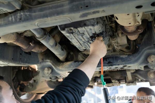 「衢通九省」整備一臺豐田蘭德酷路澤，歷經千般後仍帶你雨雪風花