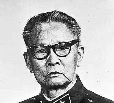 抗日戰爭結束後進入東北的部隊、主要將領有哪些？各率多少人？