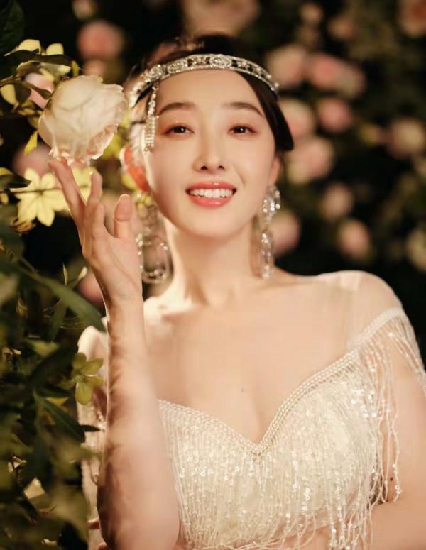 蔣夢婕超仙“流蘇裙”美翻眾人,舉手投足盡顯柔美,魅力直線上升 蔣夢婕超仙“流蘇裙”美翻眾人,舉手投足盡顯柔美,魅力直線上升