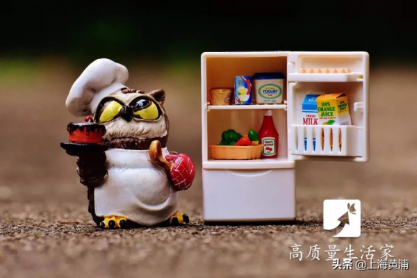 冰箱拿出來的凍肉，千萬​不要拿水泡著化，教你1個訣竅，化完彈嫩又多汁