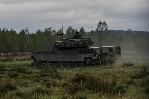 C1“公羊”坦克圖集（87圖）