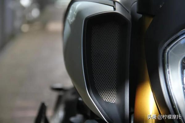 杜卡迪大魔鬼,精緻的肌肉巡航 杜卡迪大魔鬼,精緻的肌肉巡航