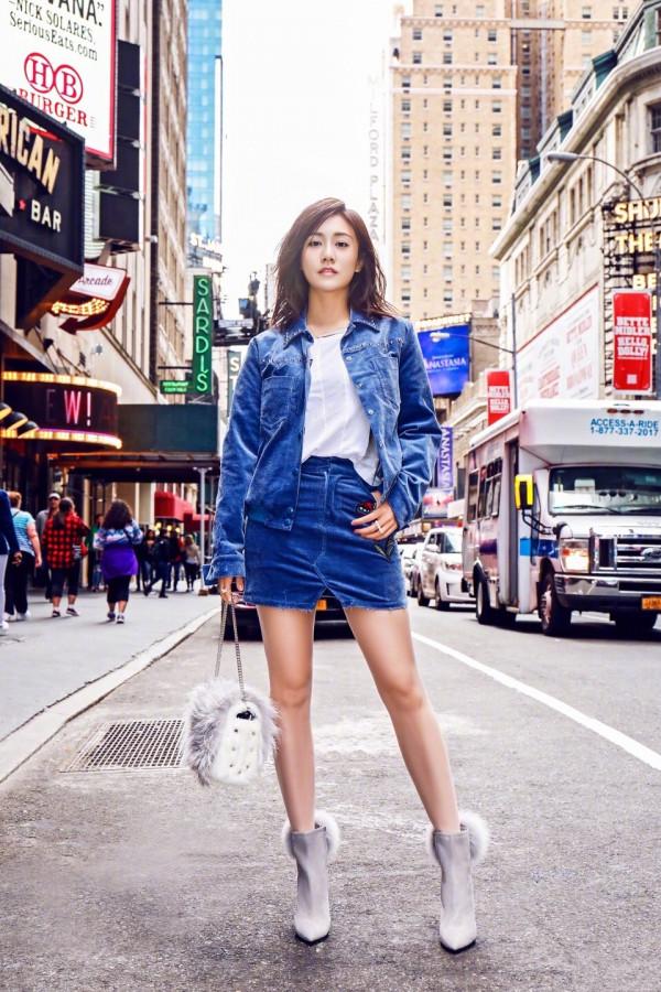 劉芸戴漁夫帽真美,36歲堪比16歲少女,鄭鈞真是賺大發了 劉芸戴漁夫帽真美,36歲堪比16歲少女,鄭鈞真是賺大發了