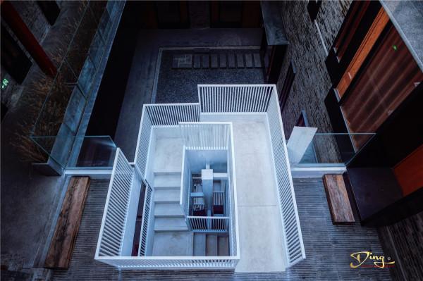 住在北京後海、南鑼鼓巷的四合院，過一把老北京四九城的生活