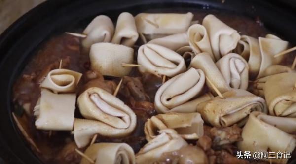 豆腐皮不要涼拌了，教你新做法，營養下飯又解饞，比吃肉還香