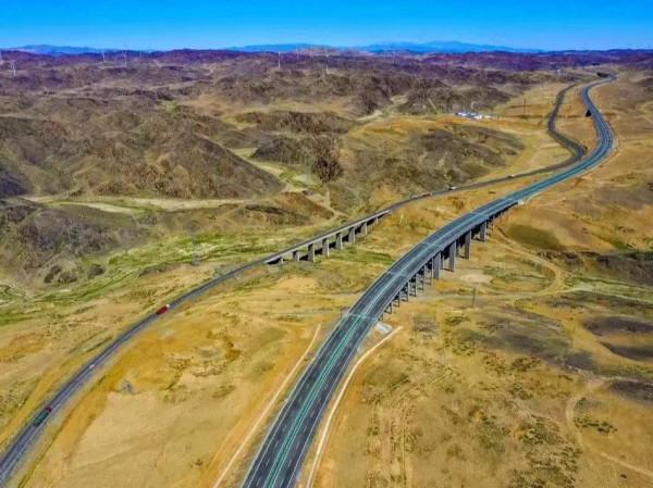 “中國最美公路”榜單揭曉！大名鼎鼎的318川藏線居然沒有上榜？