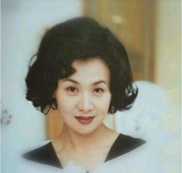 《圍城》過去31年，蘇文紈去世19年，唐曉芙3婚，鮑小姐嫁富商