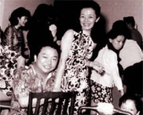 一生風流瀟灑的古龍，唯一留給兒子的撫養費是《天涯明月刀》版權