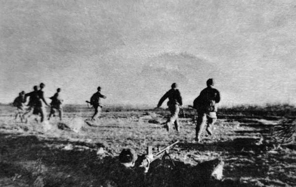 志願軍無名英雄奪美軍防空車 打倒北極熊團營長