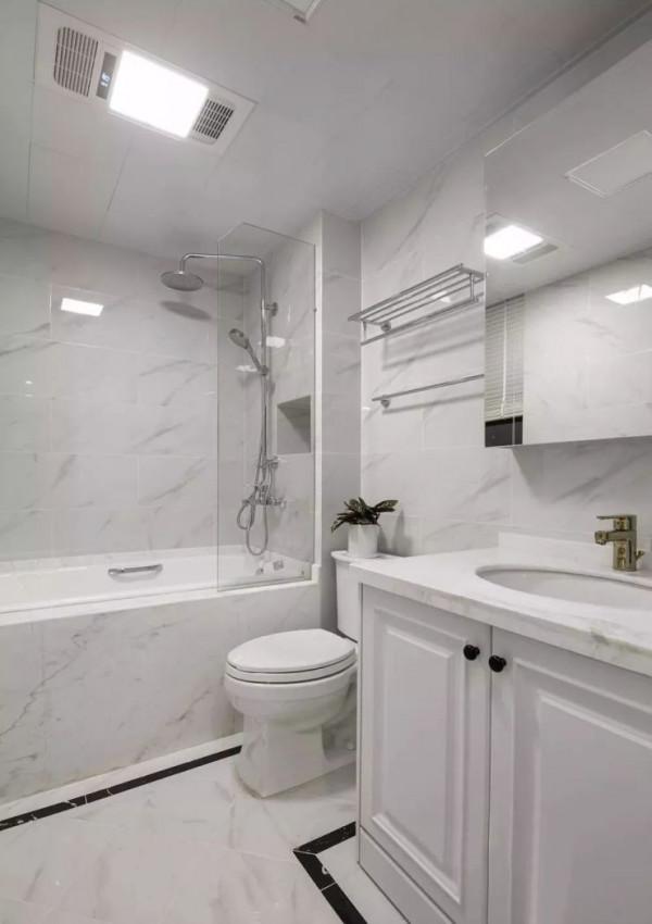 浴缸嵌入地面,上方鋪甲板實現淋浴雙合一,不佔空間不耽誤排水 浴缸嵌入地面,上方鋪甲板實現淋浴雙合一,不佔空間不耽誤排水