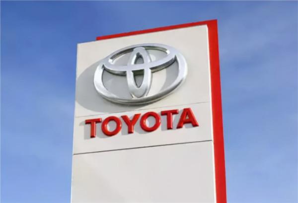 豐田推出可充氣的方向盤 自動變粗變細！使用場景想不到