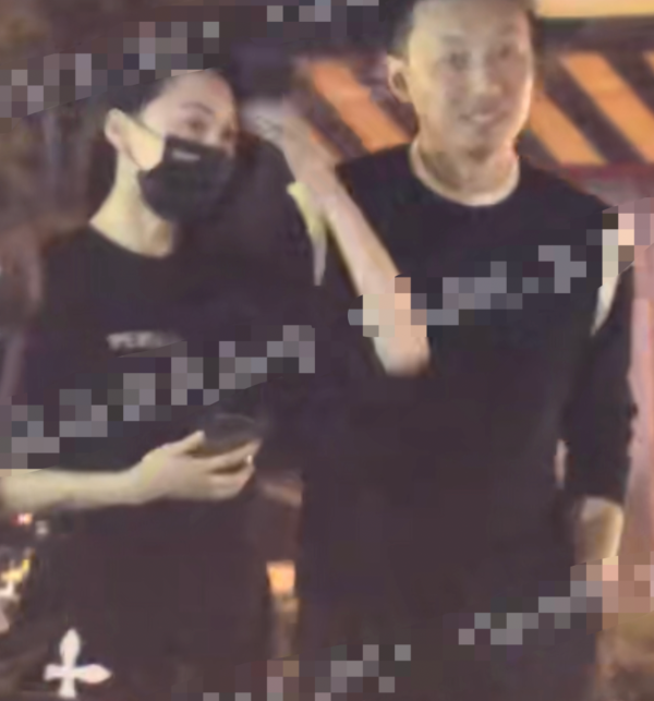 “素錦”黃夢瑩戀情疑曝光!與男子吃火鍋逛街,對方顏值低引吐槽 “素錦”黃夢瑩戀情疑曝光!與男子吃火鍋逛街,對方顏值低引吐槽