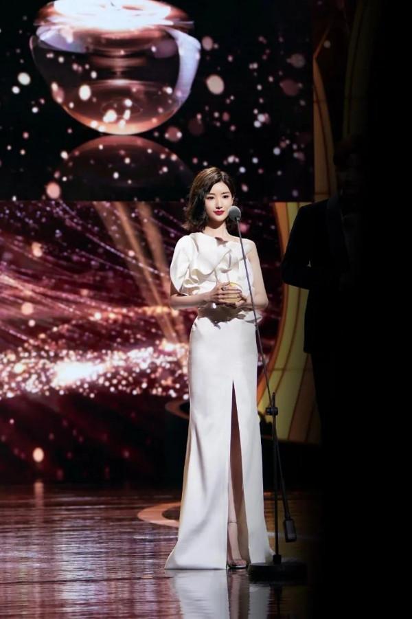 美圖分享‖寶藏女孩毛曉彤 美圖分享‖寶藏女孩毛曉彤