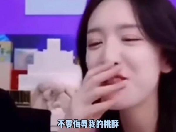 最美學姐淪為賣貨主播？她到底是怎麼把一手好牌打得稀巴爛的？