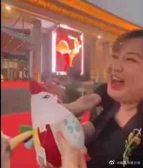 賈玲你胖的真可愛！恭喜又得獎了