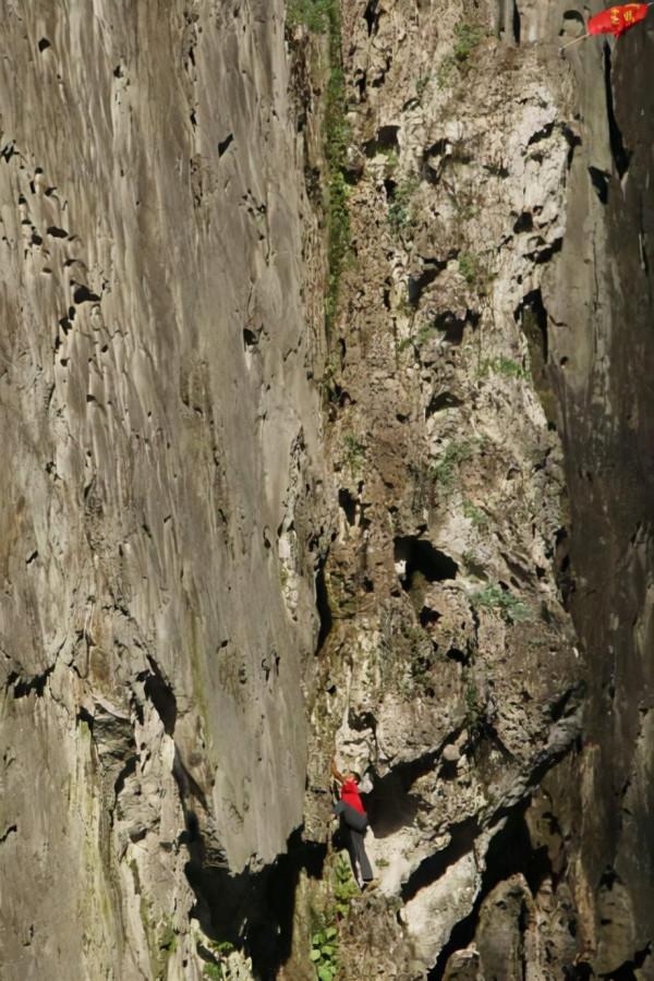 “貴州背屍人”羅開科：以背屍背棺材為生，技藝面臨失傳