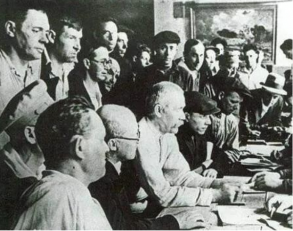 基輔戰役:85萬蘇軍為何會被50萬德軍擊潰?到底是誰的錯? 基輔戰役:85萬蘇軍為何會被50萬德軍擊潰?到底是誰的錯?