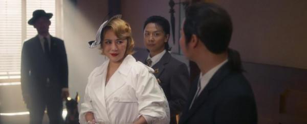 馬麗這身裝扮，我能get到片中反派對她垂涎欲滴的心態了