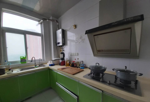 雙燃氣灶的左邊不能炒菜？真的有這種說法嗎？聽聽灶具師傅怎麼說