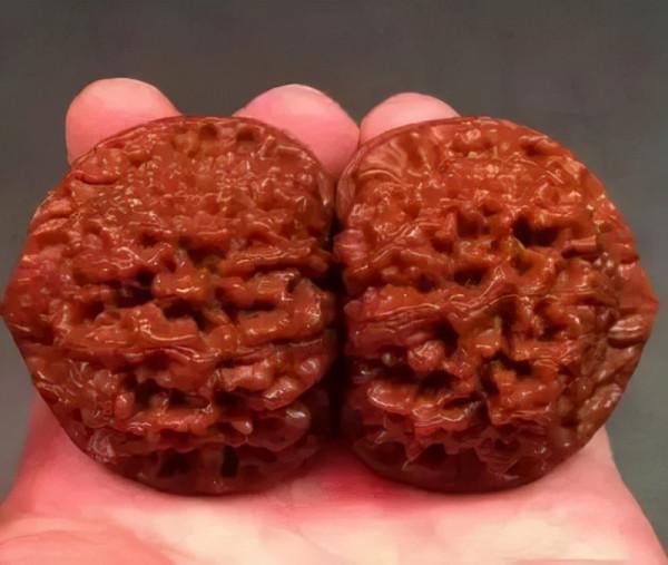 快看看手串的包漿顏色