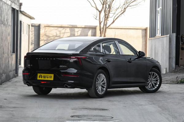 新車|13.89萬元起售，取消隱藏式門把手！一汽奔騰B70新增2款車型